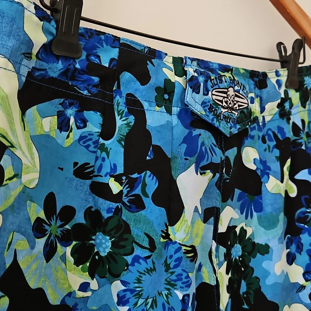 Just‎ Bones Boardwear Tropical Print Board Shorts Size 32